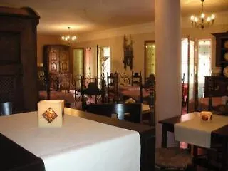 מלון Castel Garoupe